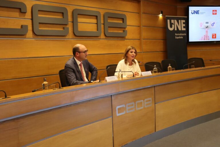 ceoe y une presentan el primer estandar global de igualdad de genero