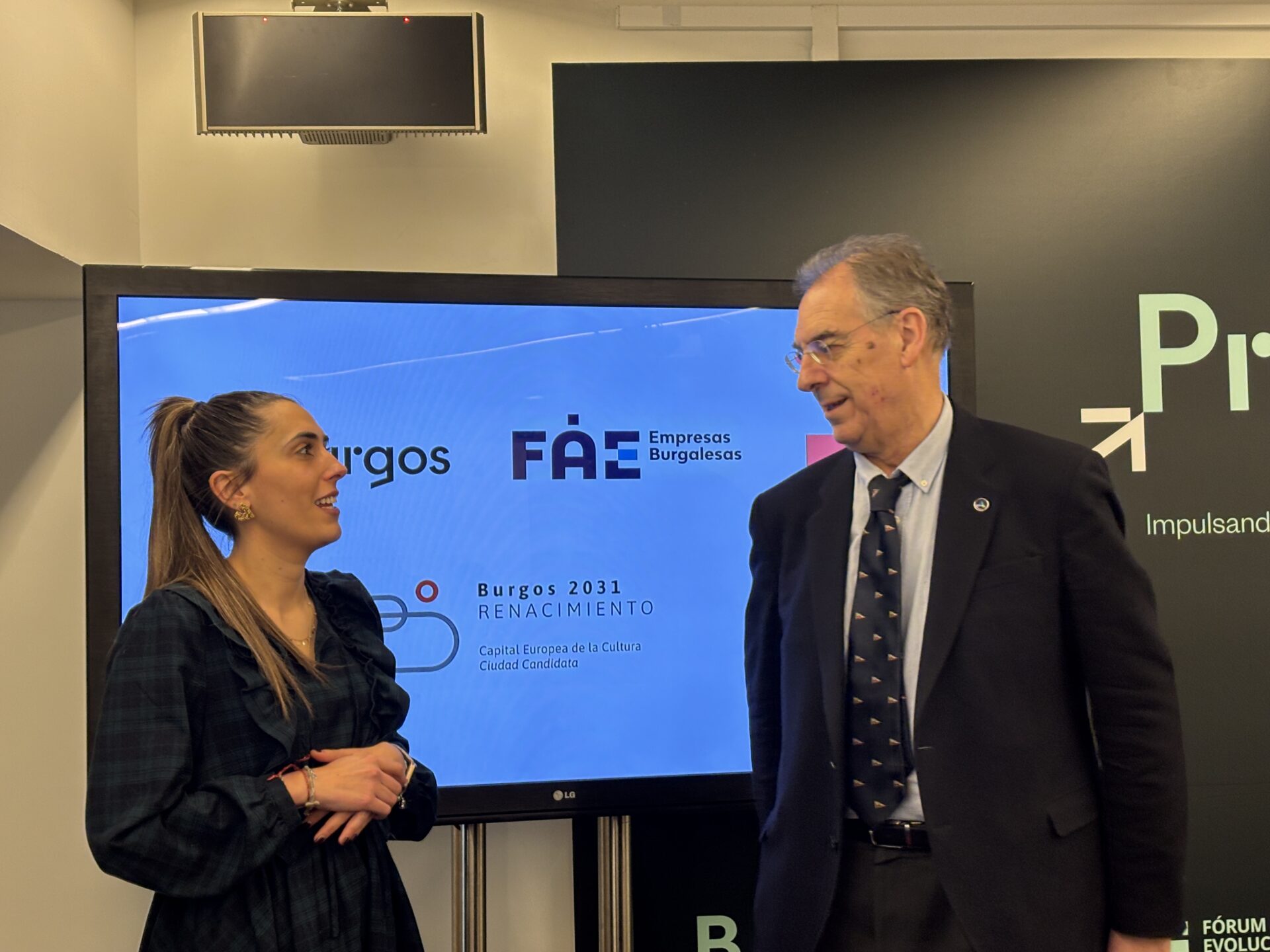 Ayuntamiento y FAE unen fuerzas para impulsar la candidatura de Burgos ...