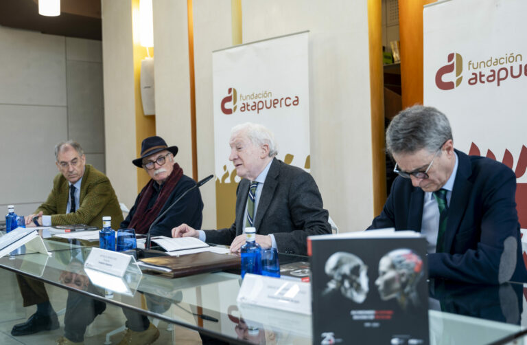 Presentacion libro 25Ani 11 1