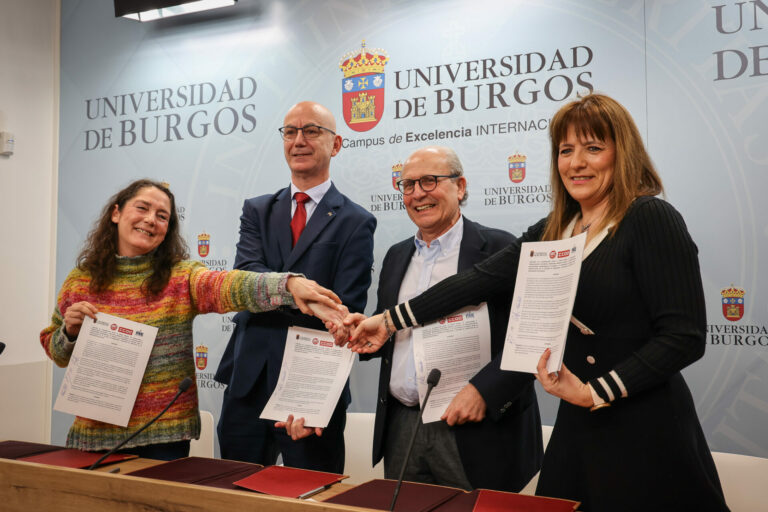 2026 03 10 Firma convenio sindicatos Catedra Foto Noelia Alonso UBU 006